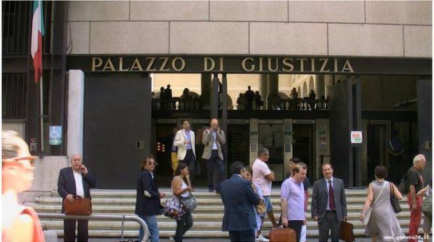 Tribunale di Genova vietato a pubblico e avvocati