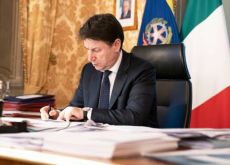 CONTE FIRMA IL DECRETO