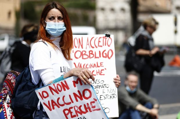 Obbligo vaccinale, ricorsi respinti dei sanitari no vax: i 3 dipendenti dell’Azienda contestavano la sospensione