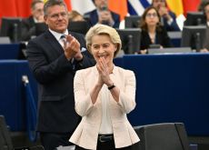 Con 370 voti l’Europarlamento approva la fiducia alla commissione von der Leyen