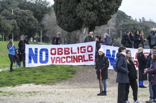 IL CONDONO AI NO VAX È UN MESSAGGIO DEVASTANTE