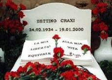 Bettino Craxi: il sovranista che si muoveva fra i fili spinati