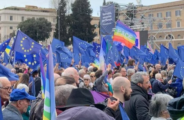 MAREA BLU A PIAZZA DEL POPOLO